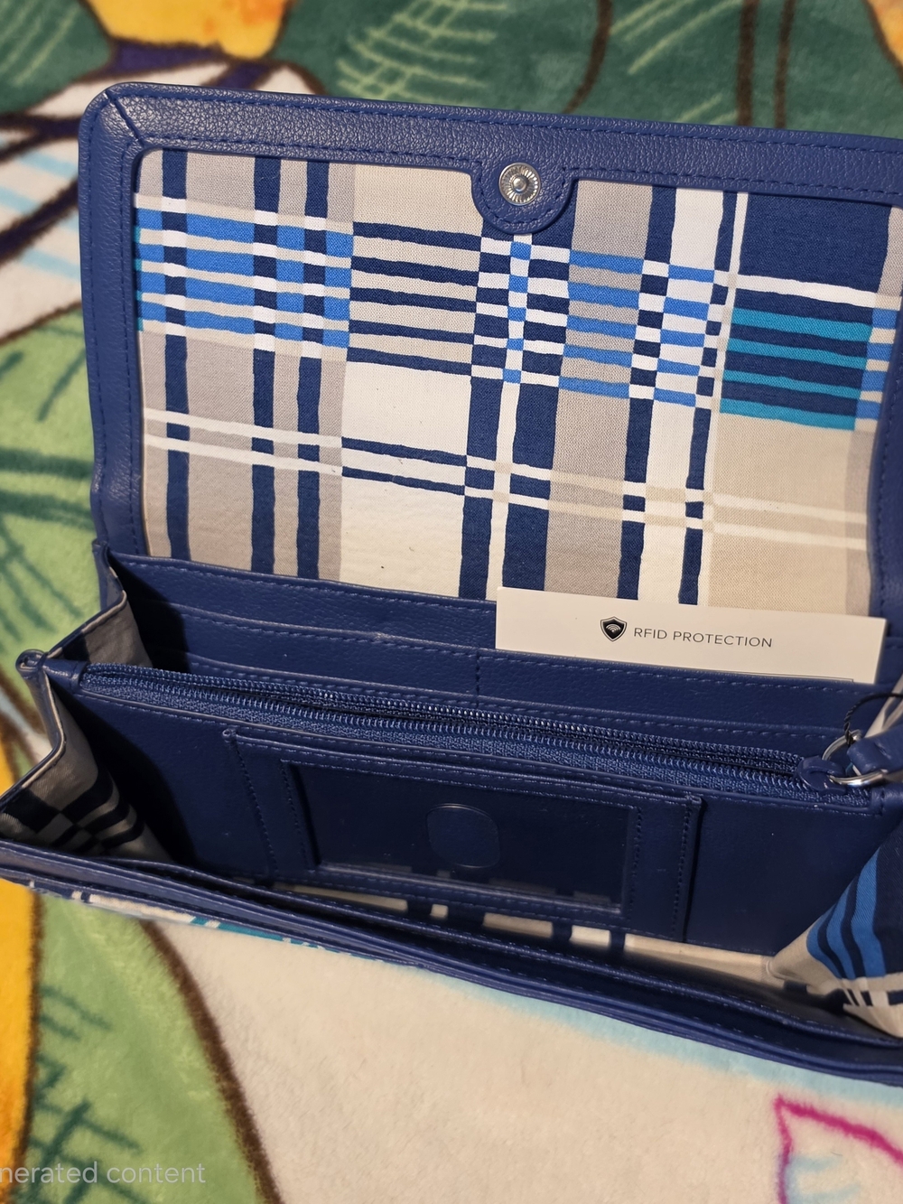Vera Bradley Santiago 4-Piece Set: Rolling Backpack, Hipster Crossbody & Wallets - Picture 16 of 16
